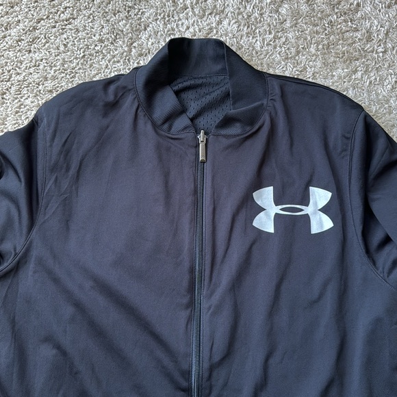 EUC Men’s Under Armour Black/Neon Green Reversible Full Zip Up Jacket Size XXL - Picture 7 of 9